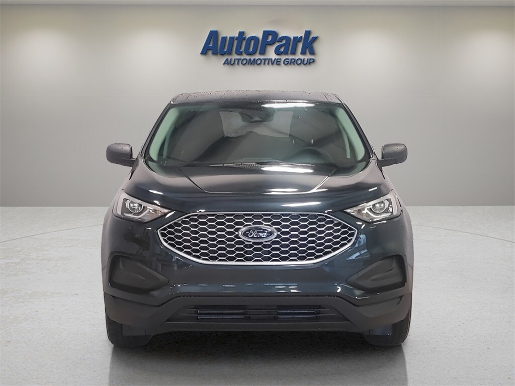 Used 2024 Ford Edge SE SUV