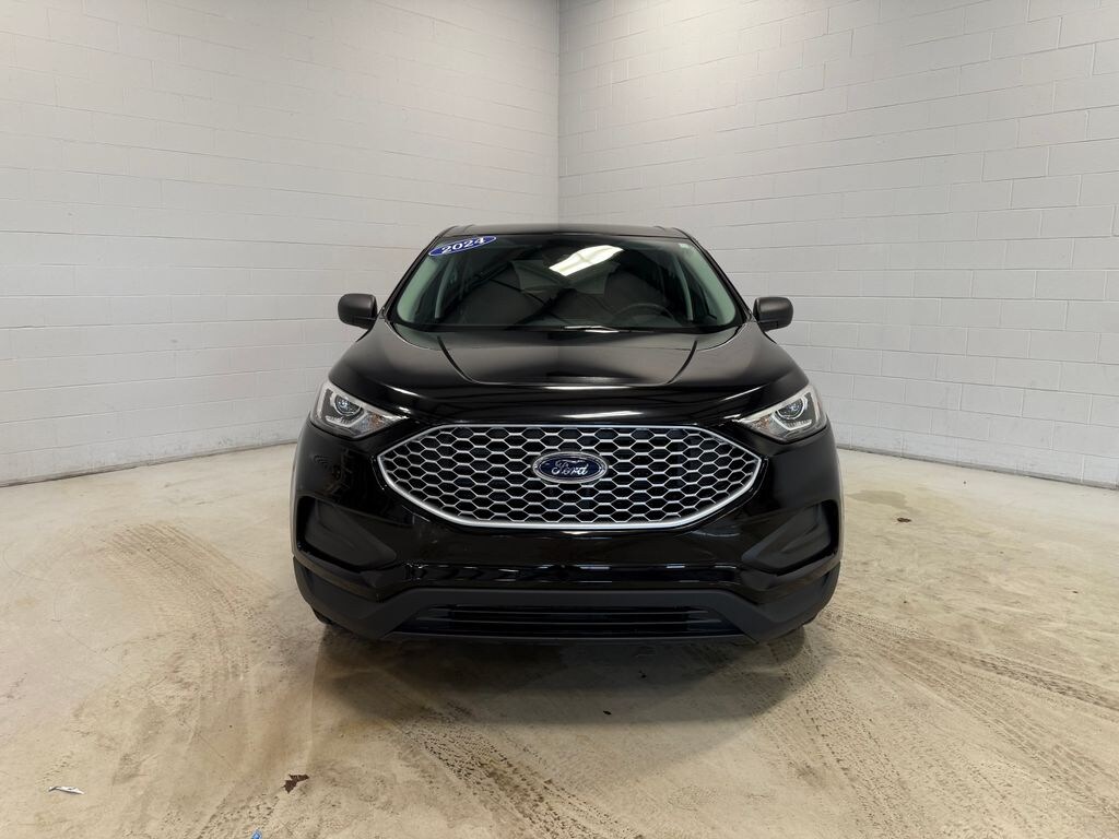 Used 2024 Ford Edge SE SUV