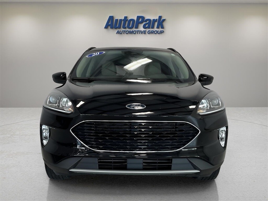 2020 Ford Escape SEL photo 2