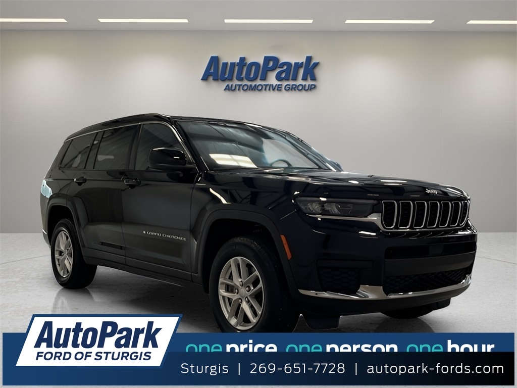 Used 2024 Jeep Grand Cherokee L Laredo SUV