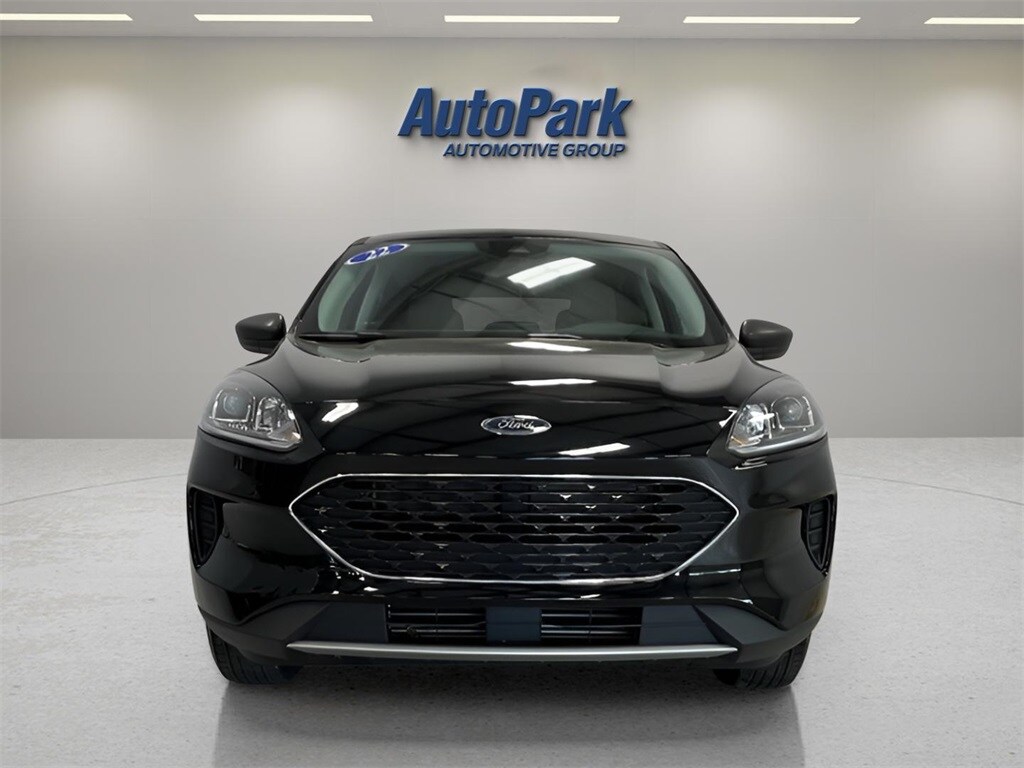 2022 Ford Escape SE photo 2