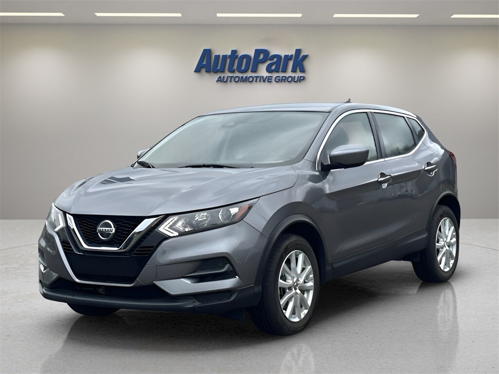2021 Nissan Rogue Sport S photo 2