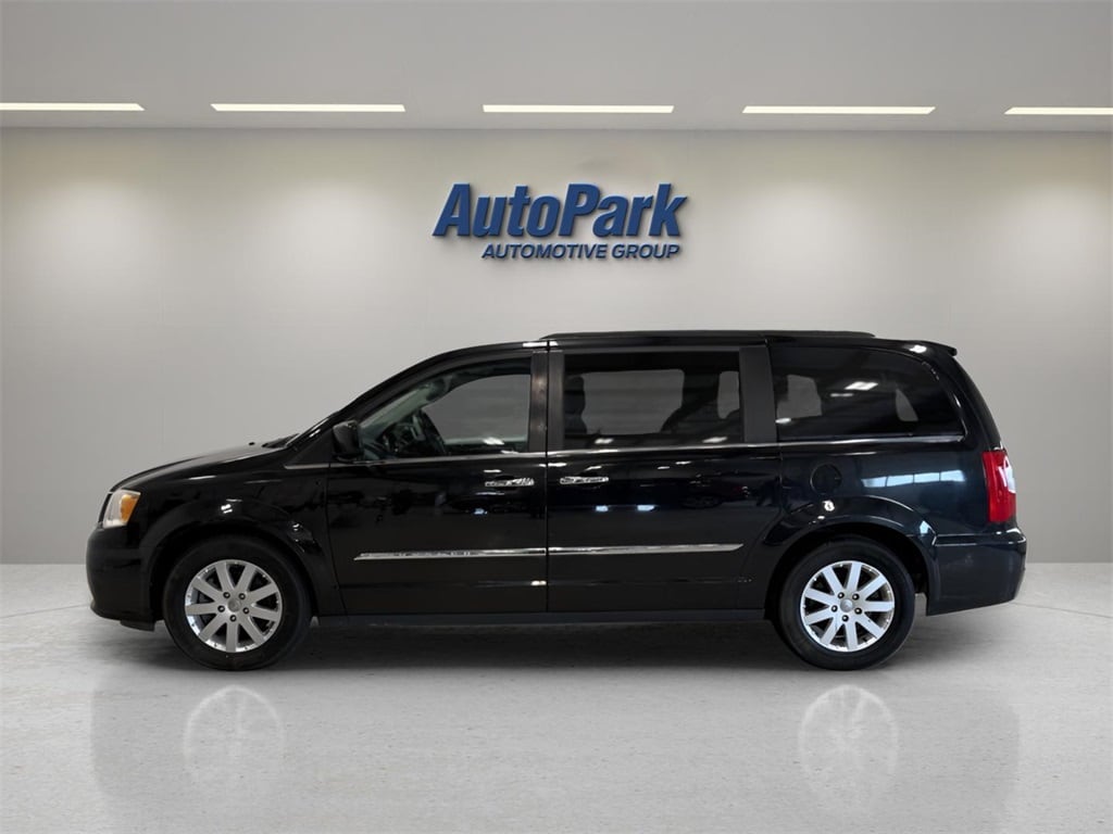 Used 2016 Chrysler Town & Country Touring Van LWB Passenger Van