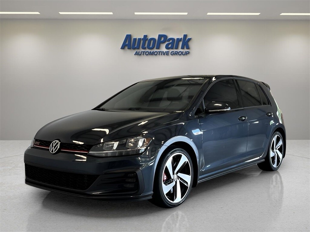 2020 Volkswagen Golf GTI S photo 3