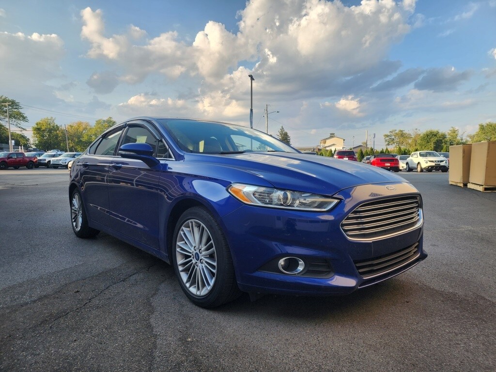 2015 Ford Fusion SE photo 4