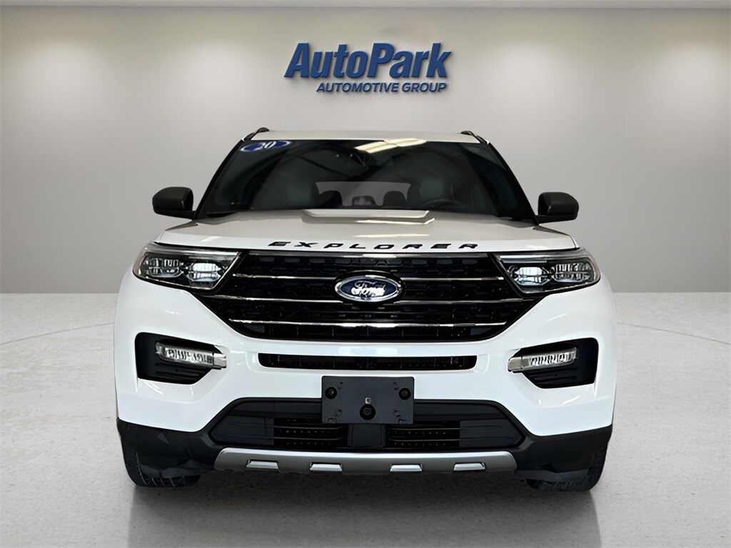 2020 Ford Explorer XLT photo 2