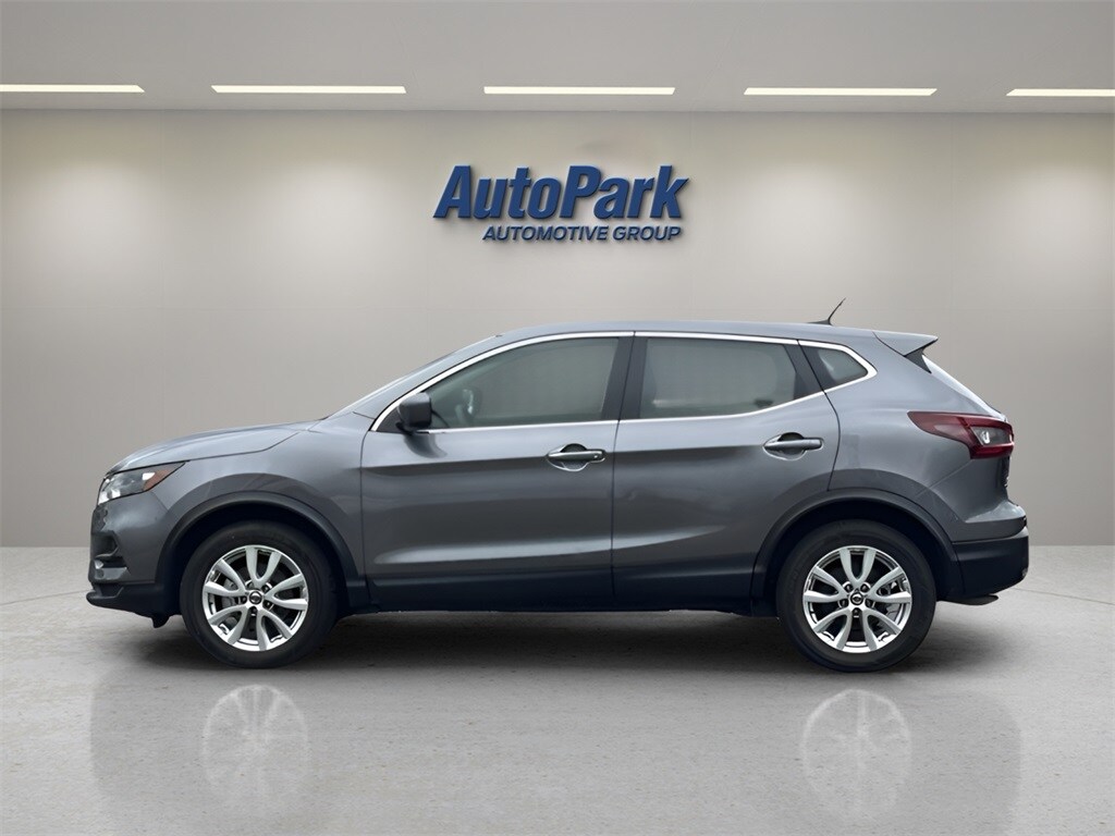 2021 Nissan Rogue Sport S photo 3