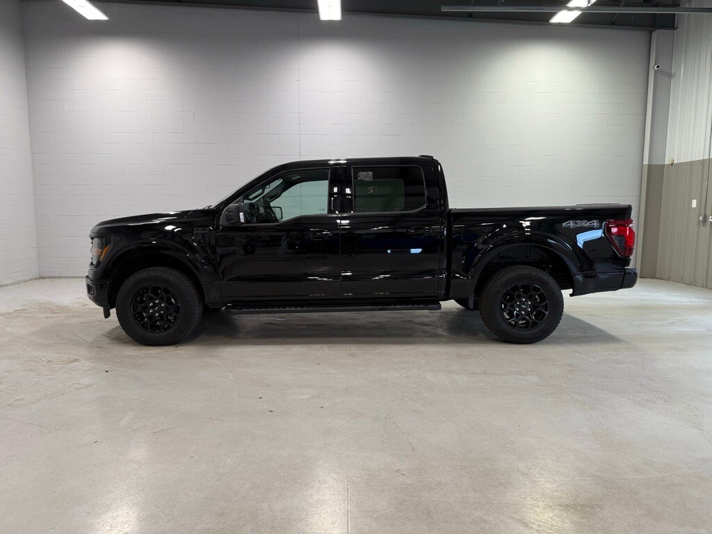2024 Ford F-150 XLT photo 3