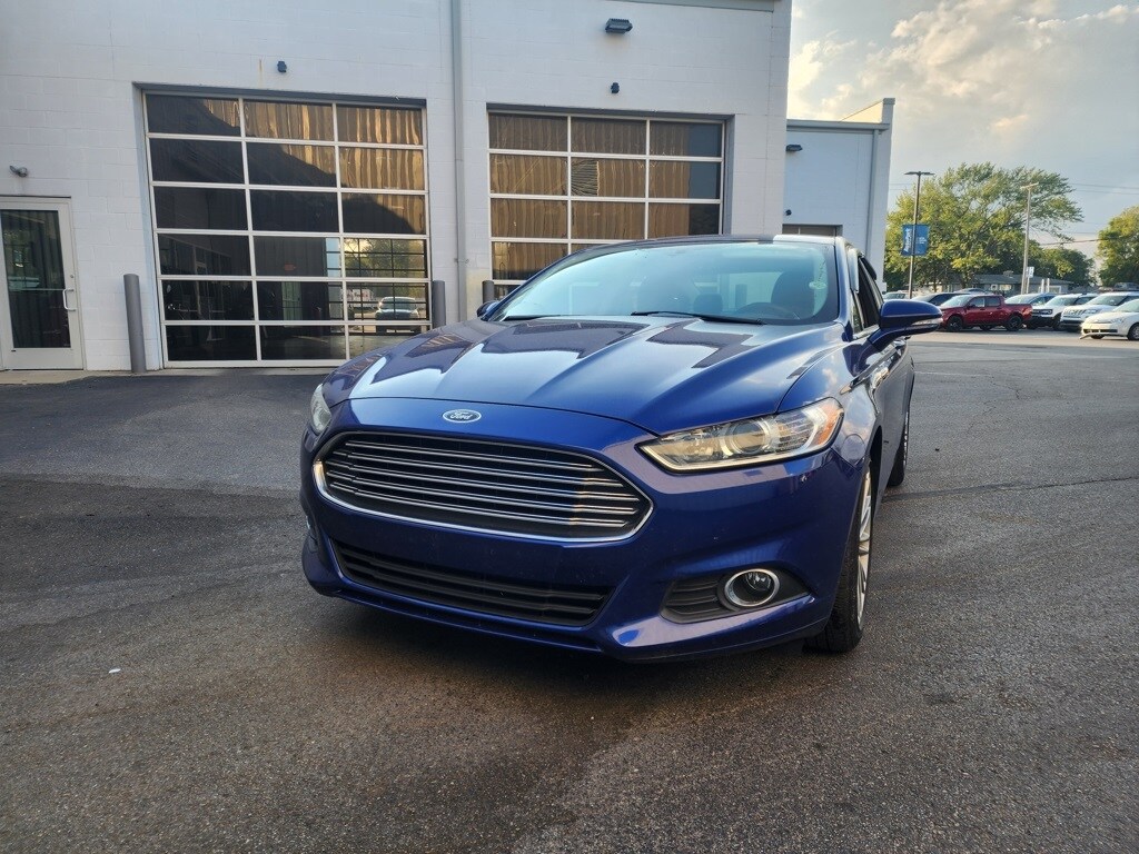 2015 Ford Fusion SE photo 3