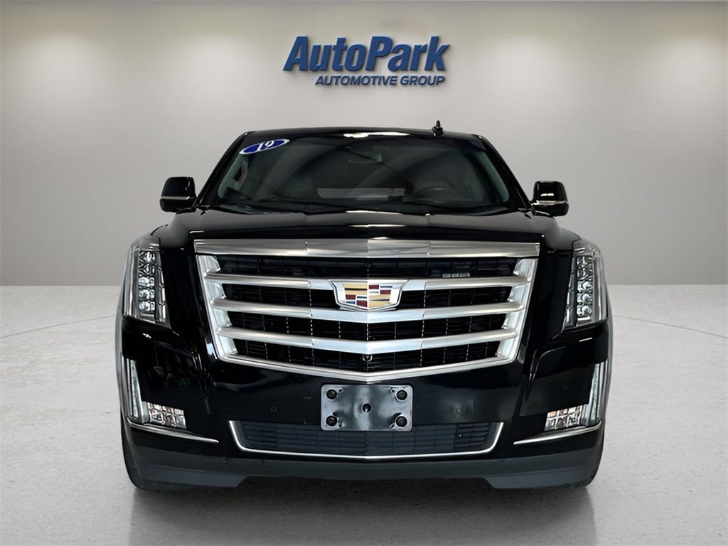 2019 Cadillac Escalade Luxury photo 2