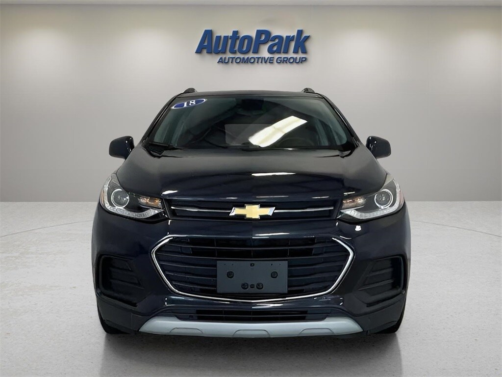 2018 Chevrolet Trax LT photo 2