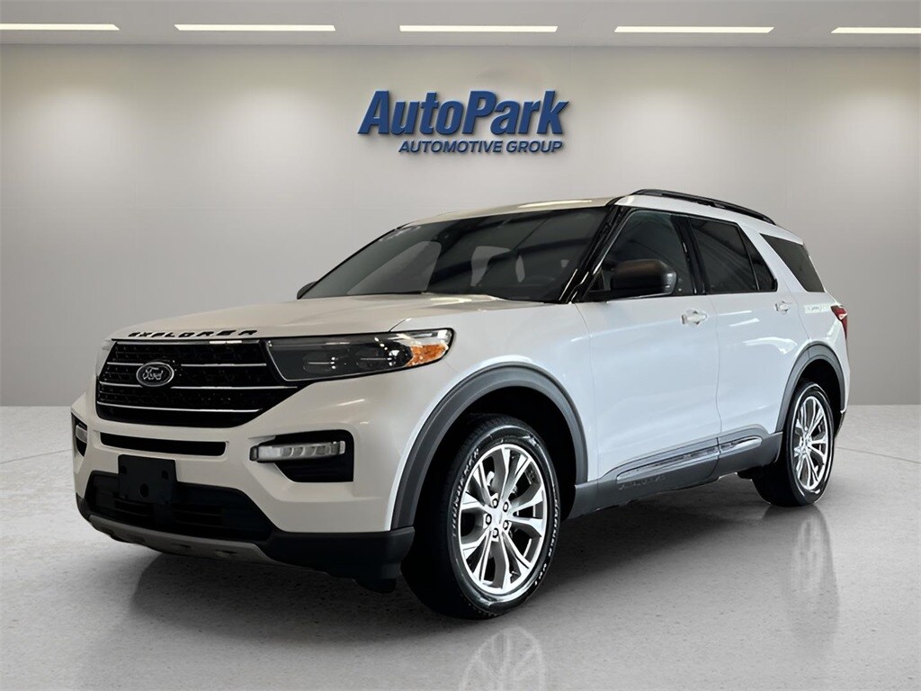 2020 Ford Explorer XLT photo 3