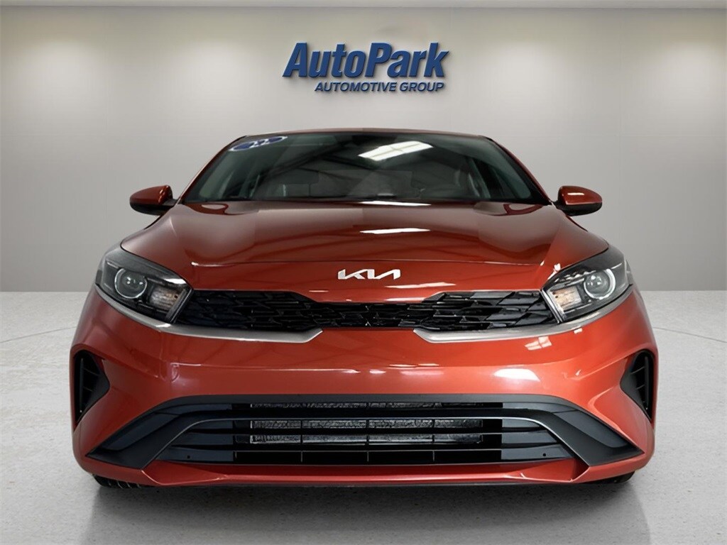 2022 Kia Forte LXS photo 2