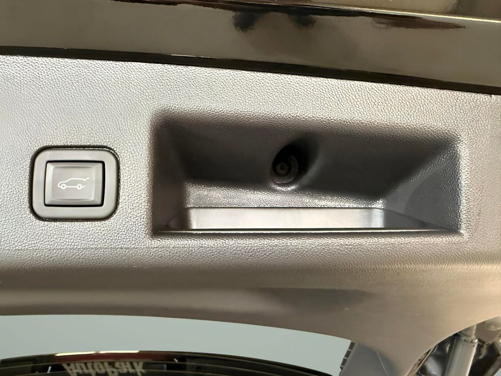 2024 Chevrolet Equinox LT - Photo 22