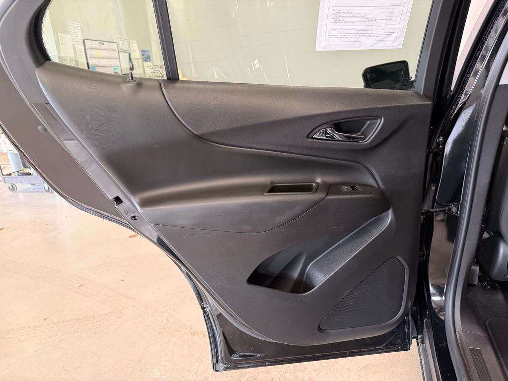 2024 Chevrolet Equinox LT - Photo 31