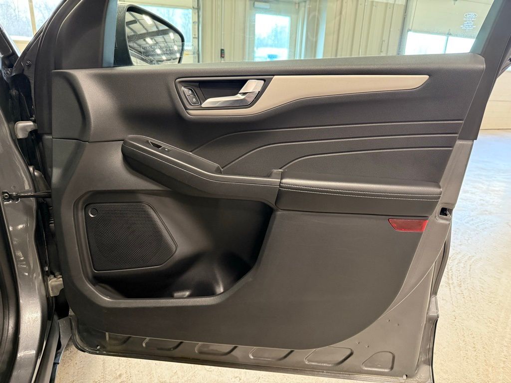 2022 Ford Escape SEL - Photo 13