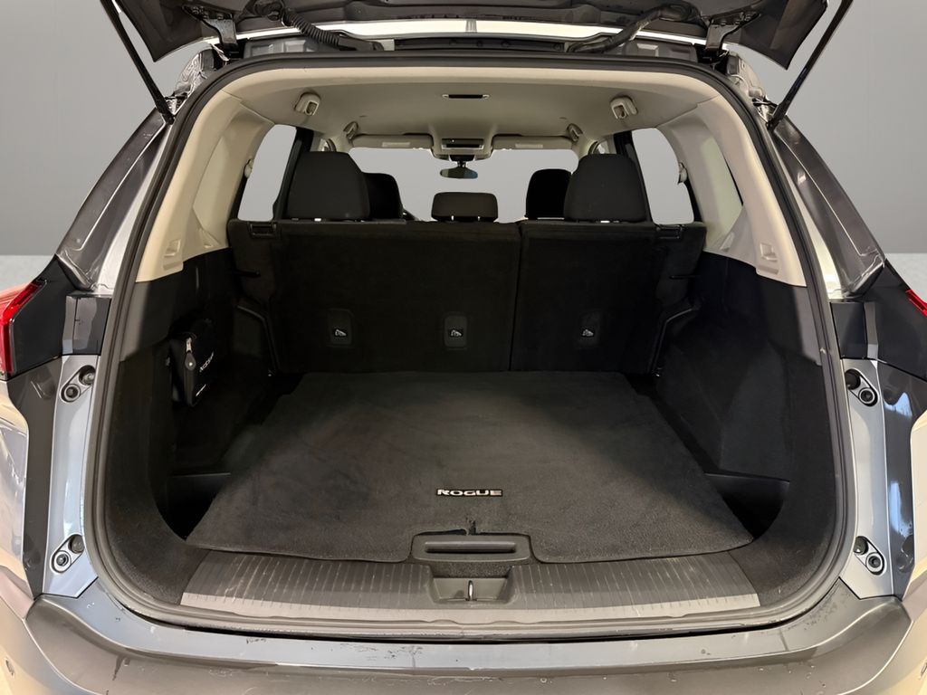 2023 Nissan Rogue SV - Photo 13
