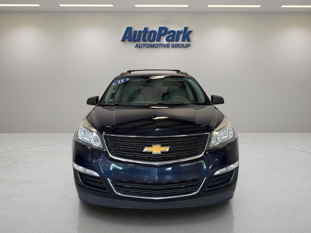 Used 2015 Chevrolet Traverse LS with VIN 1GNKRFKD3FJ272523 for sale in Sturgis, MI