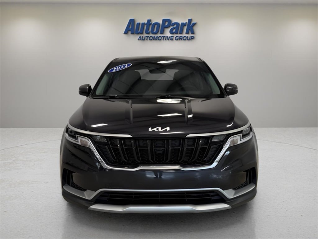 Used 2022 Kia Carnival LX Minivan/Van