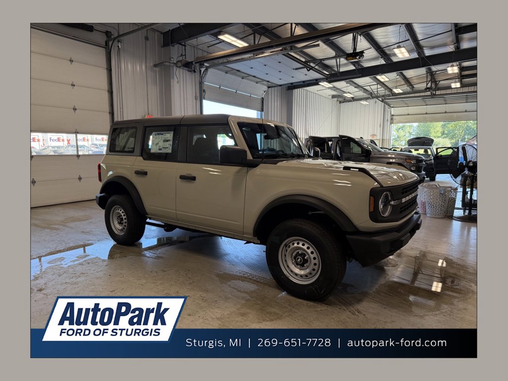 2026 Ford Bronco Base SUV