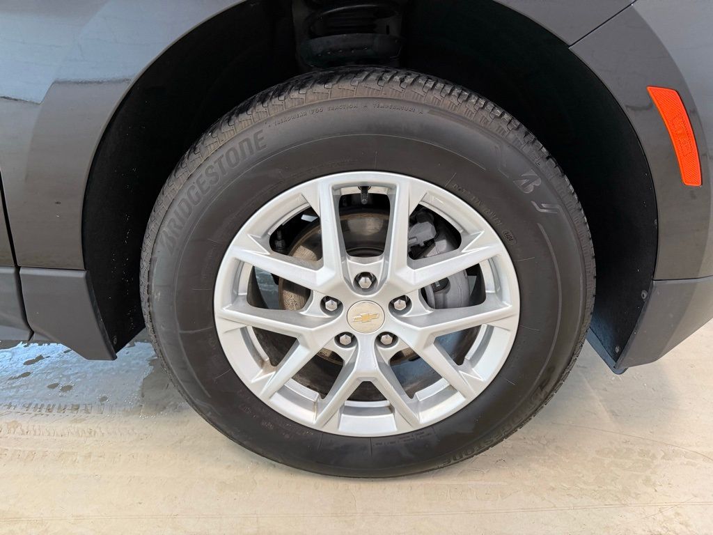 2024 Chevrolet Equinox LT - Photo 30