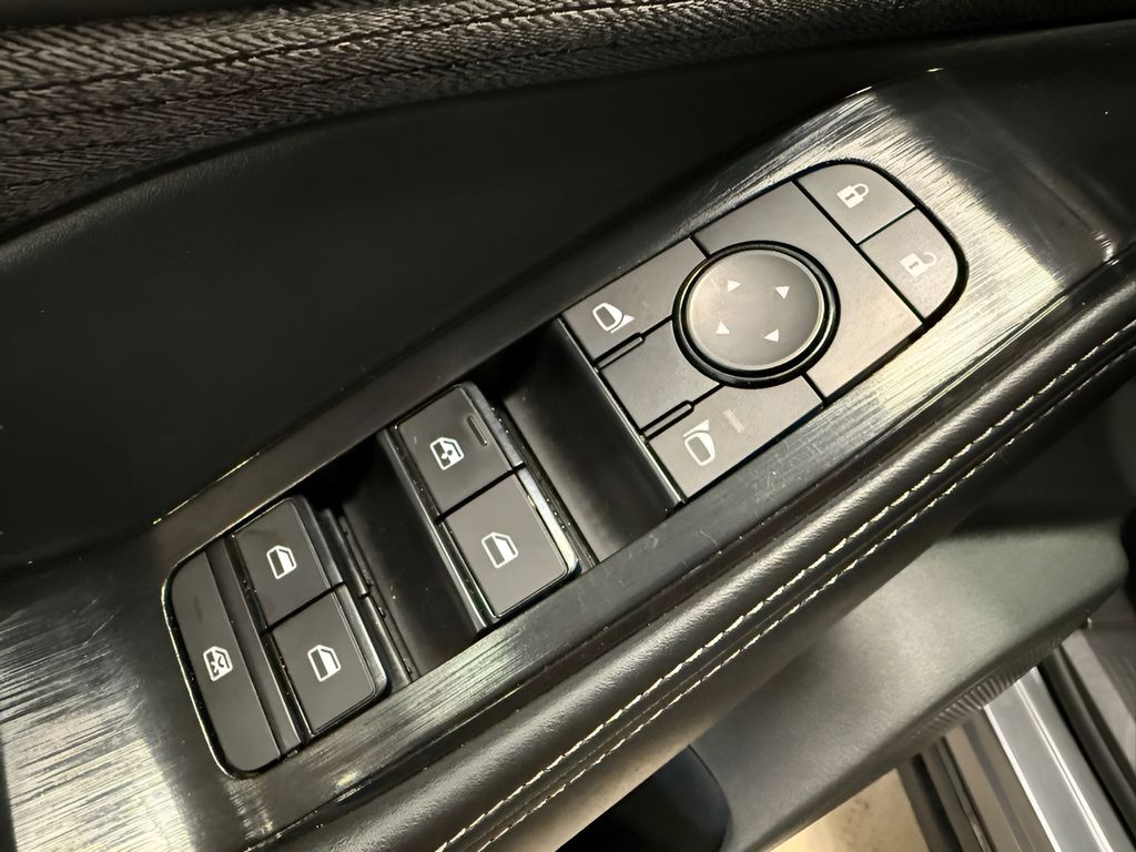 2023 Nissan Rogue SV - Photo 19