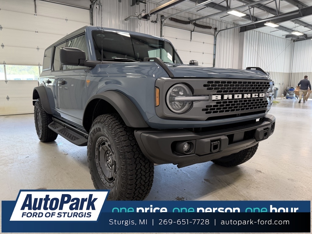 2025 Ford Bronco SUV 