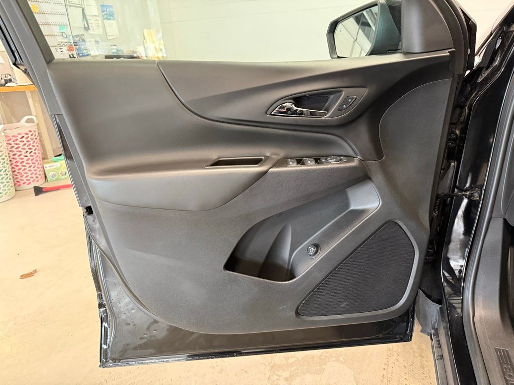 2024 Chevrolet Equinox LT - Photo 28