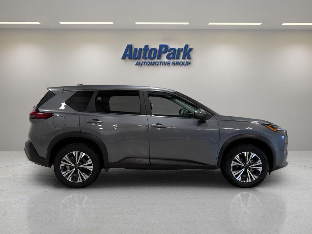 2023 Nissan Rogue SV - Photo 8