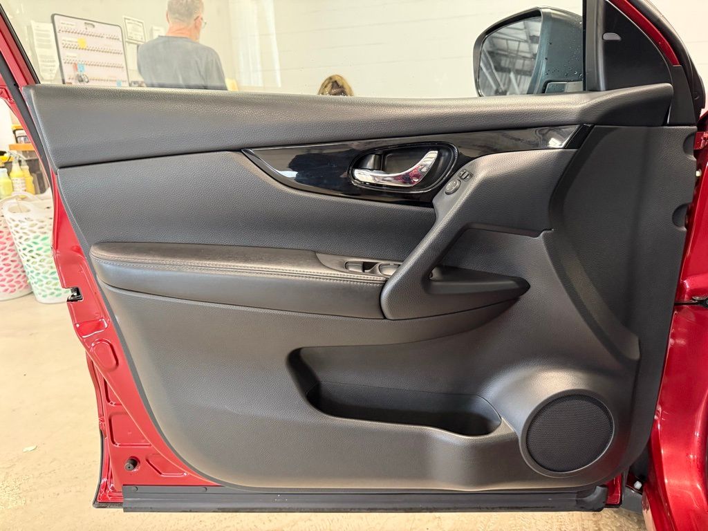 2022 Nissan Rogue Sport SL - Photo 24