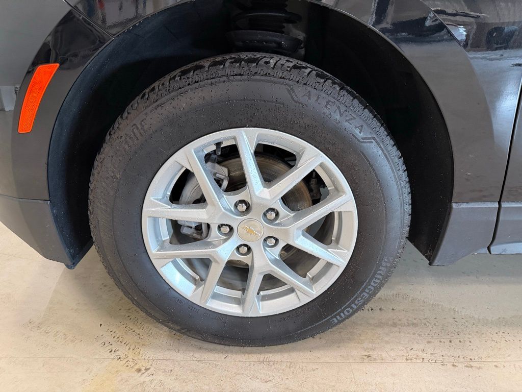 2024 Chevrolet Equinox LT - Photo 12