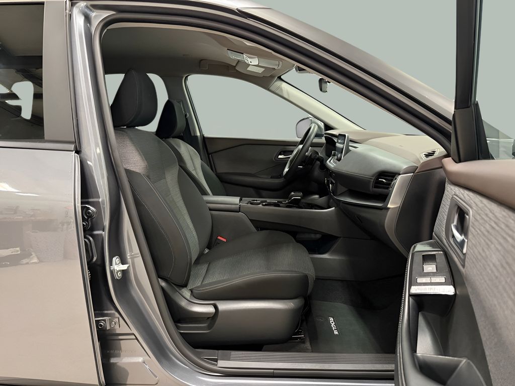 2023 Nissan Rogue SV - Photo 29