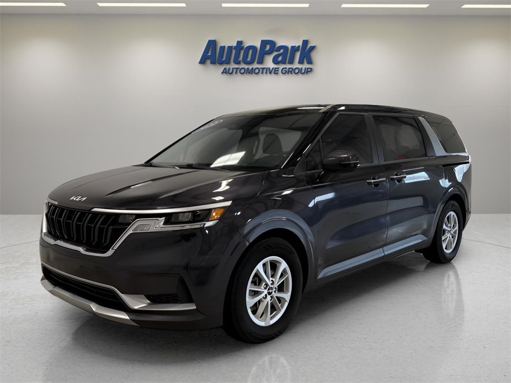 Used 2022 Kia Carnival LX Minivan/Van