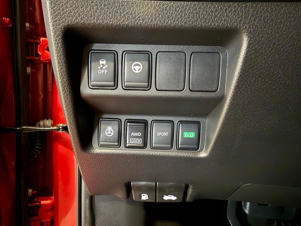 2022 Nissan Rogue Sport SL - Photo 25