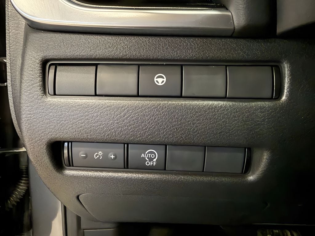 2023 Nissan Rogue SV - Photo 21