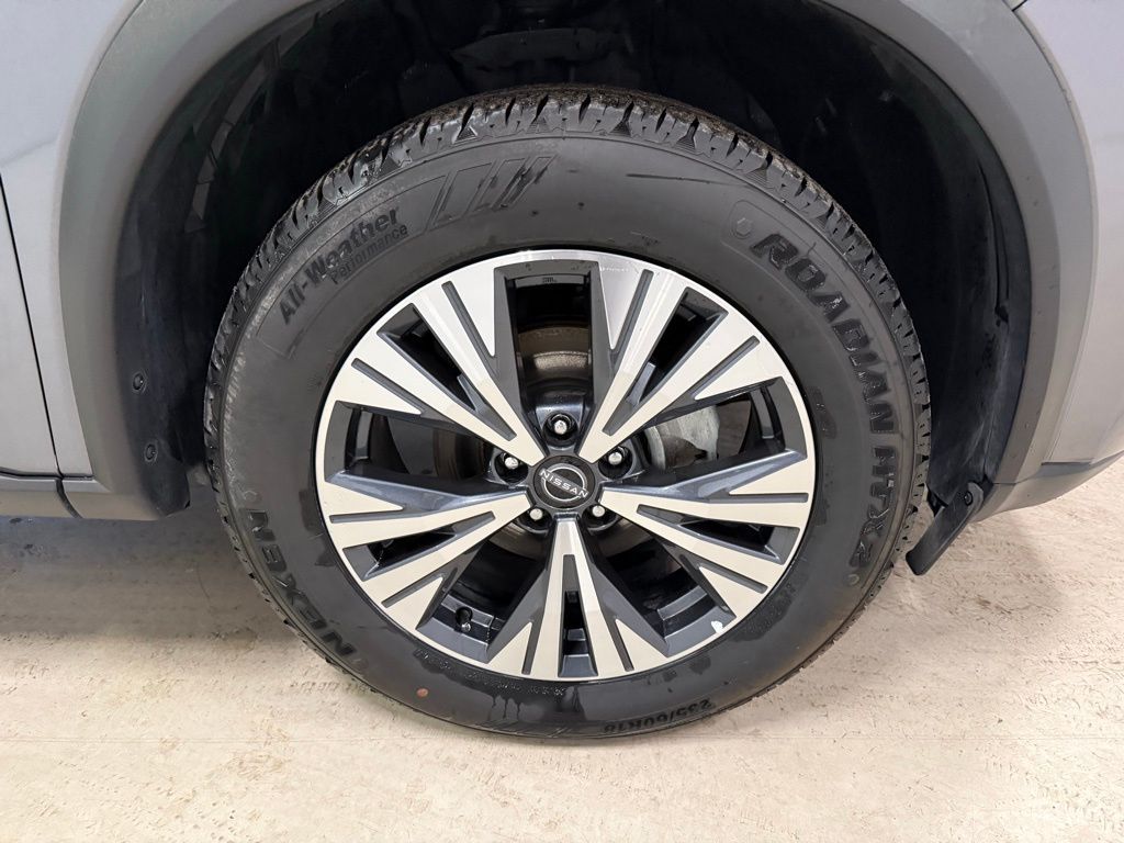 2023 Nissan Rogue SV - Photo 12