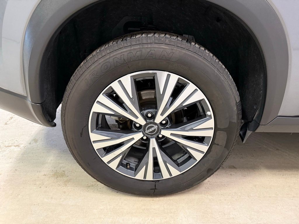 2023 Nissan Rogue SV - Photo 11