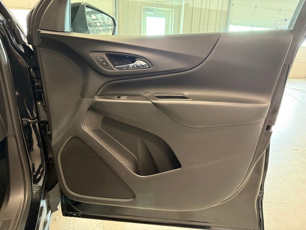 2024 Chevrolet Equinox LT - Photo 24