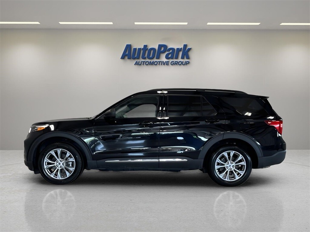 2022 Ford Explorer XLT photo 2