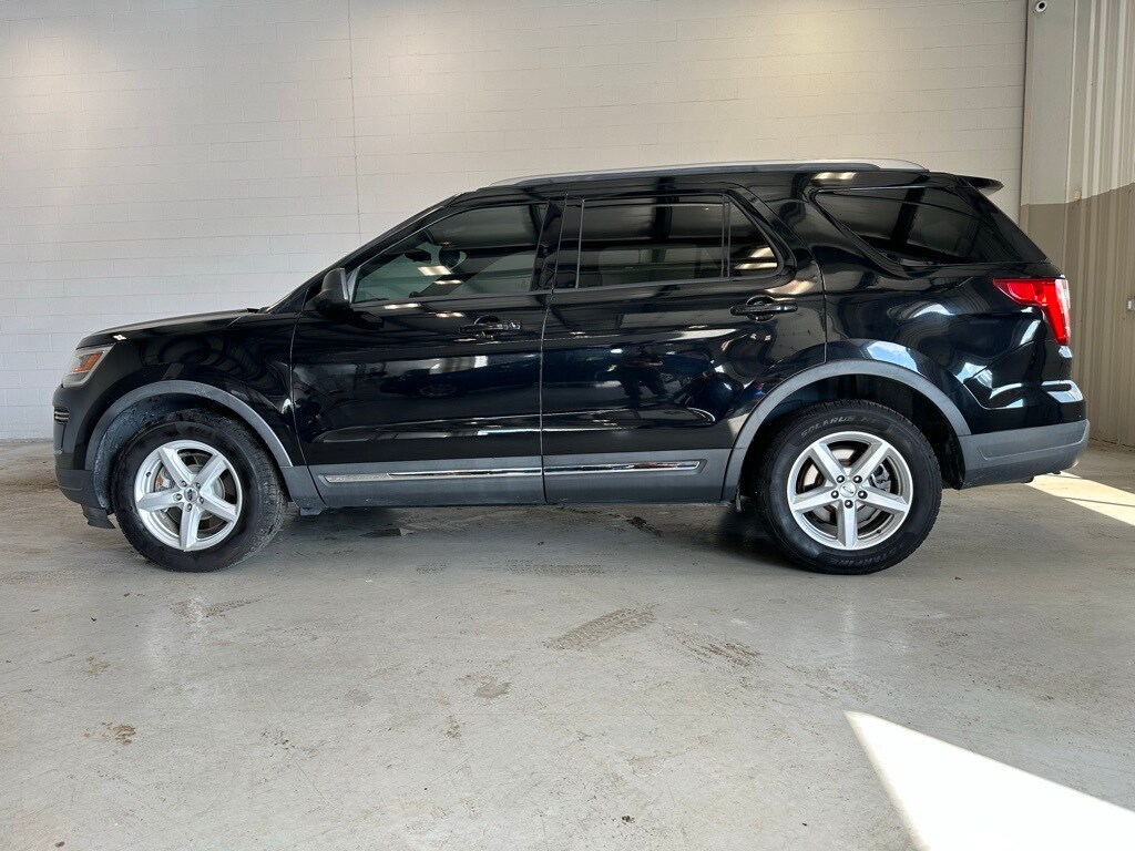2018 Ford Explorer XLT photo 4
