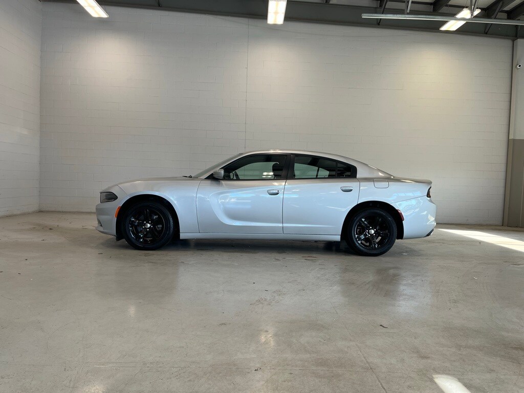 2022 Dodge Charger SXT photo 4