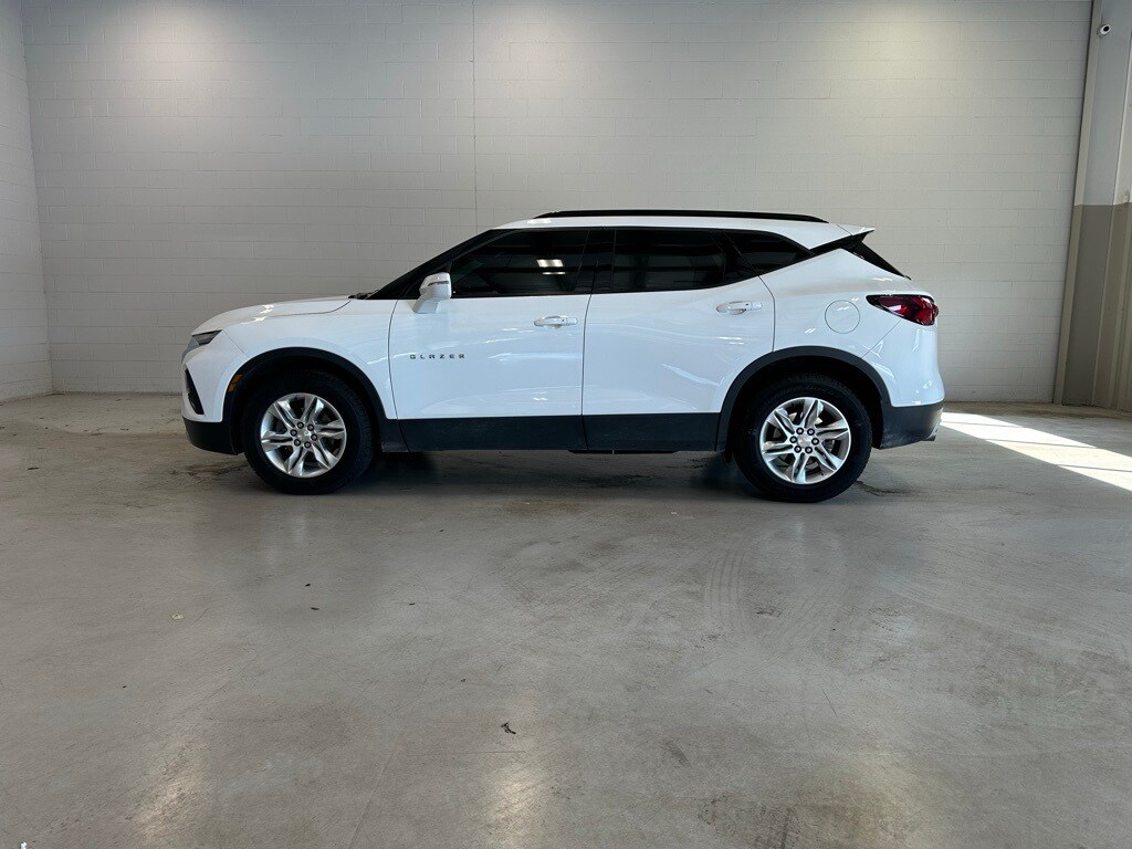 2020 Chevrolet Blazer 2LT photo 2