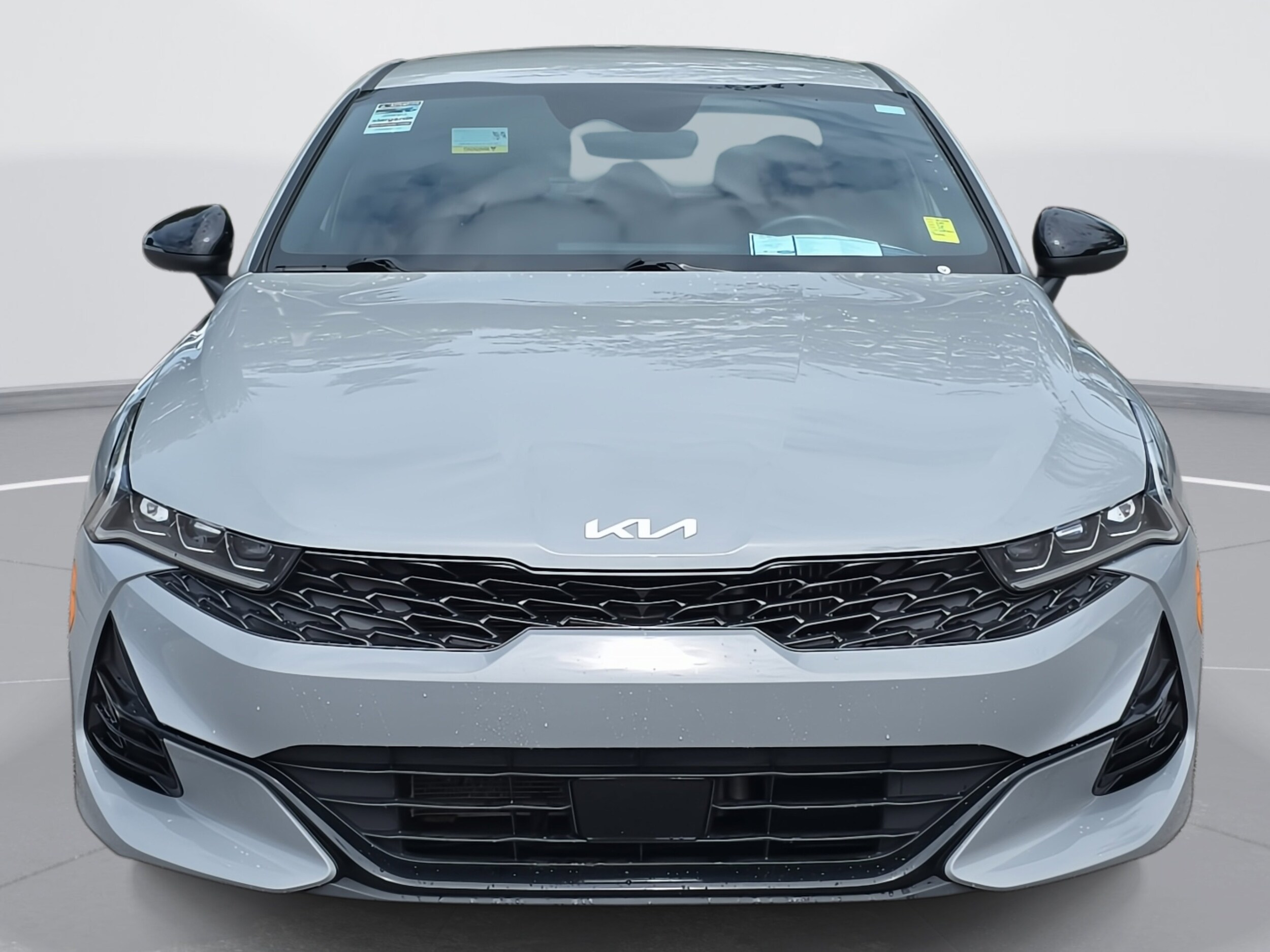 2024 Kia K5 GT-Line photo 2