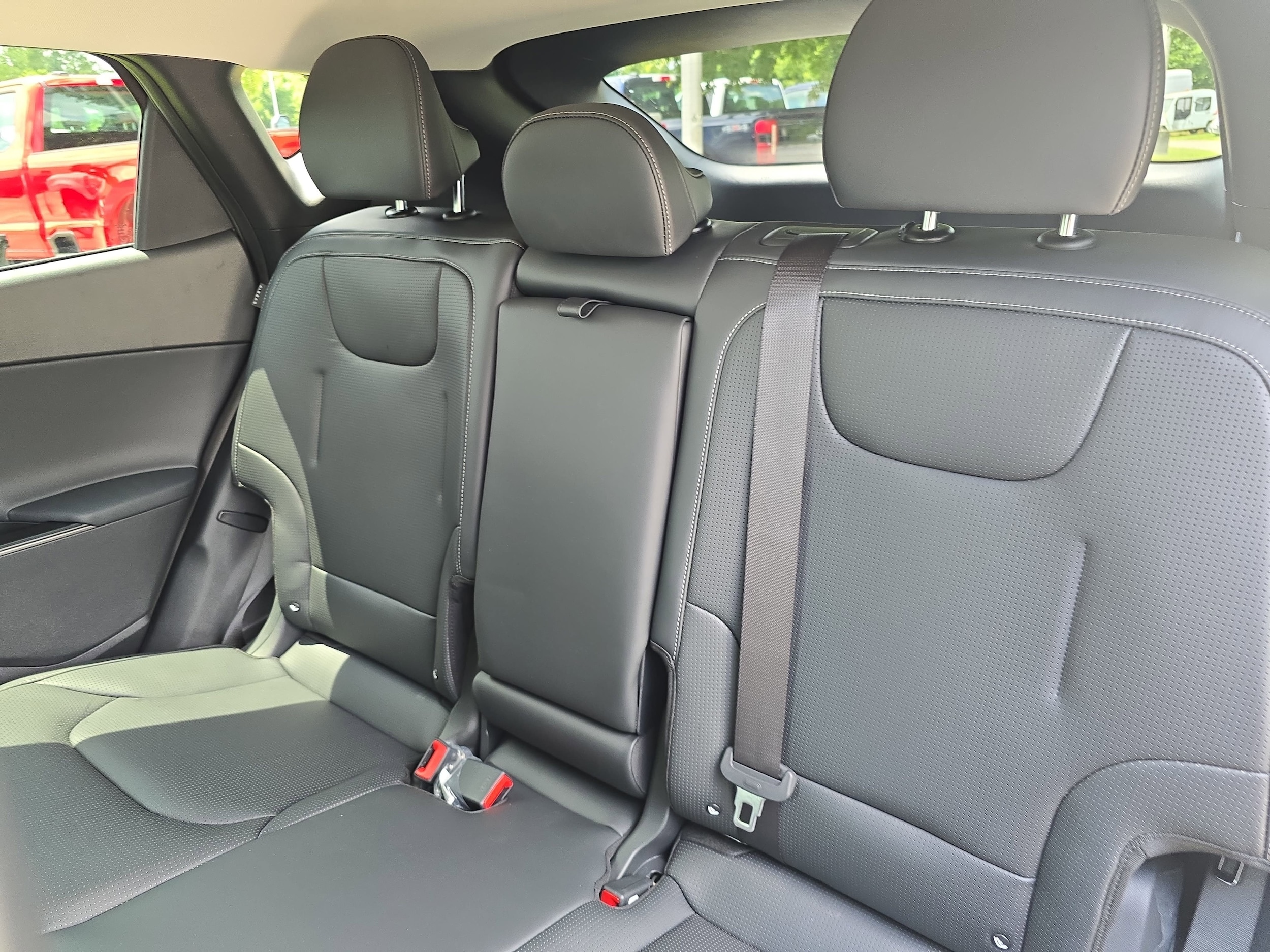 2025 Kia EV6 Wind - Photo 14