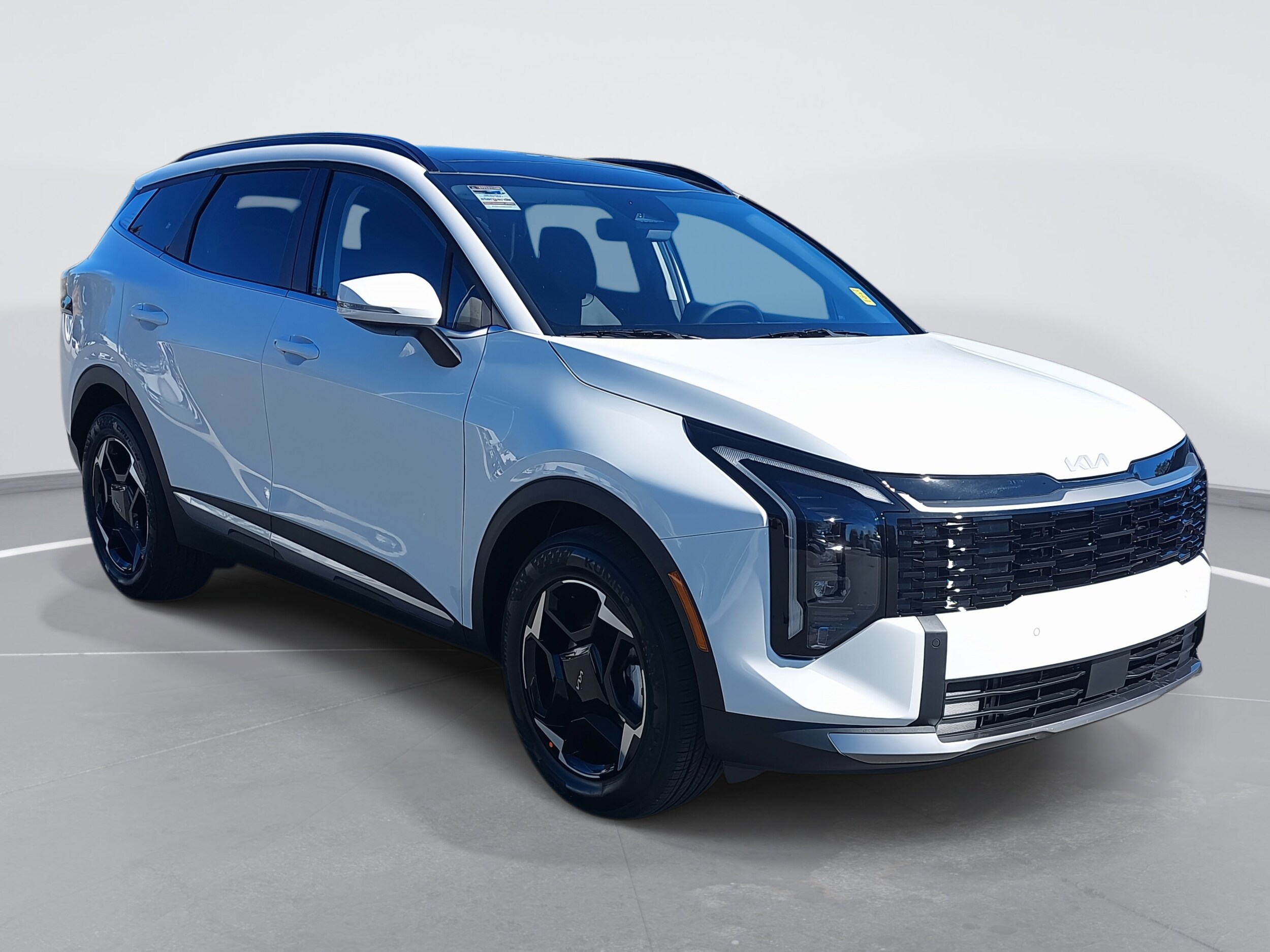 2026 Kia Sportage EX photo 3
