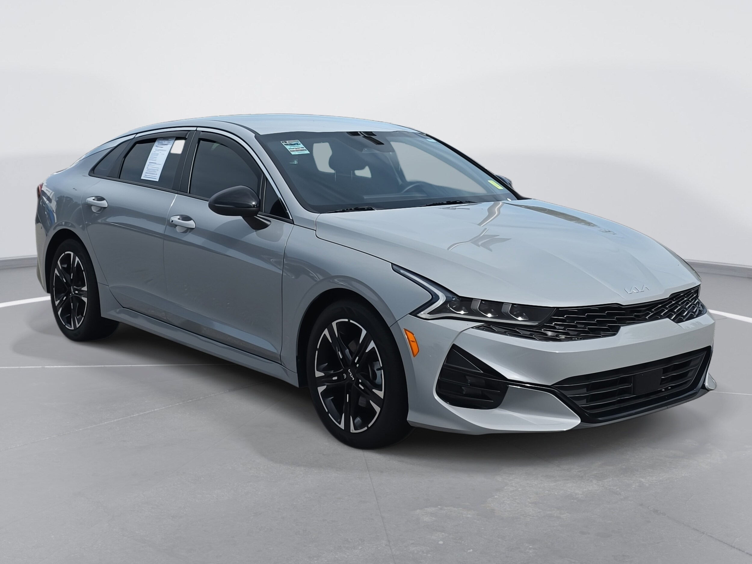 2023 Kia K5 GT-Line photo 3