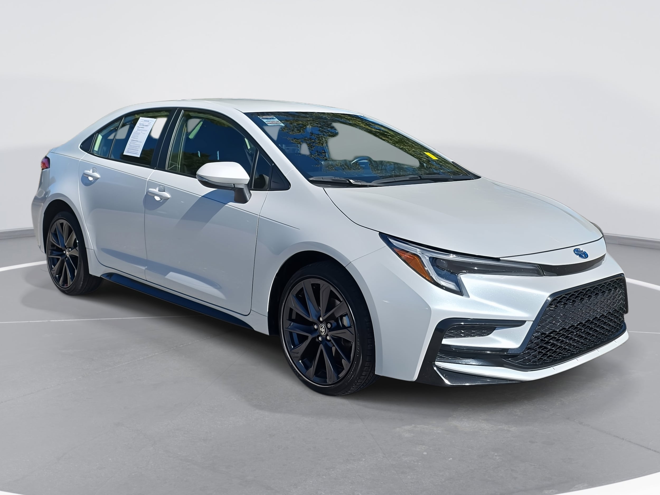 2024 Toyota Corolla Hybrid LE photo 3