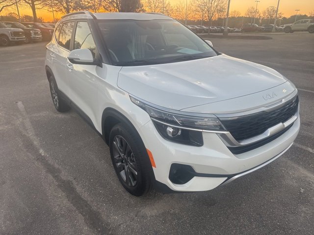 2023 Kia Seltos S photo 4