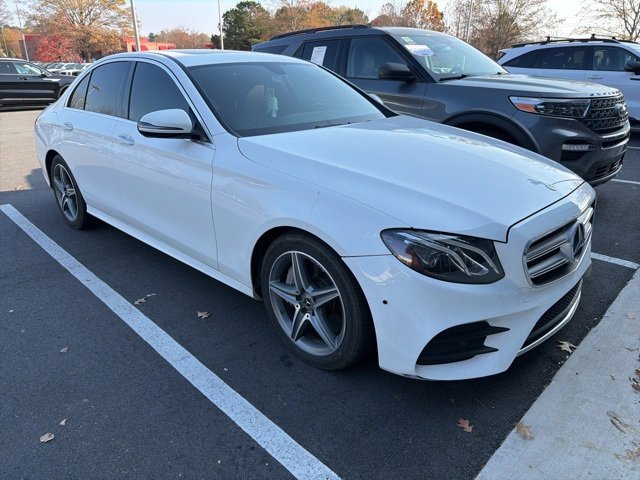 2018 Mercedes Benz E 300 Sedan photo 3