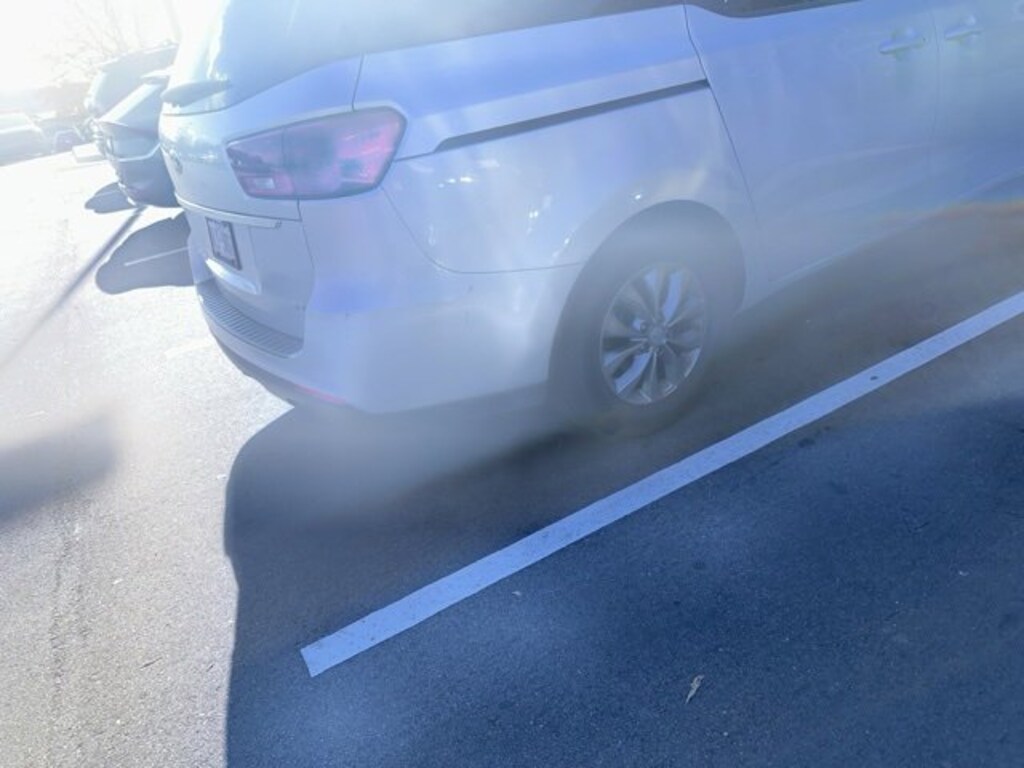 Used 2019 Kia Sedona LX Van Passenger Van